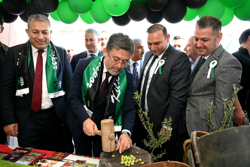 Bakan Yumaklı: “Dünya Zeytin Üretiminde Zirveye Çıkmak İstiyoruz”