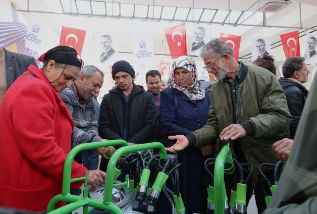 Hatay Büyükşehir Belediyesi'nden Tarımsal Üretime Büyük Destek