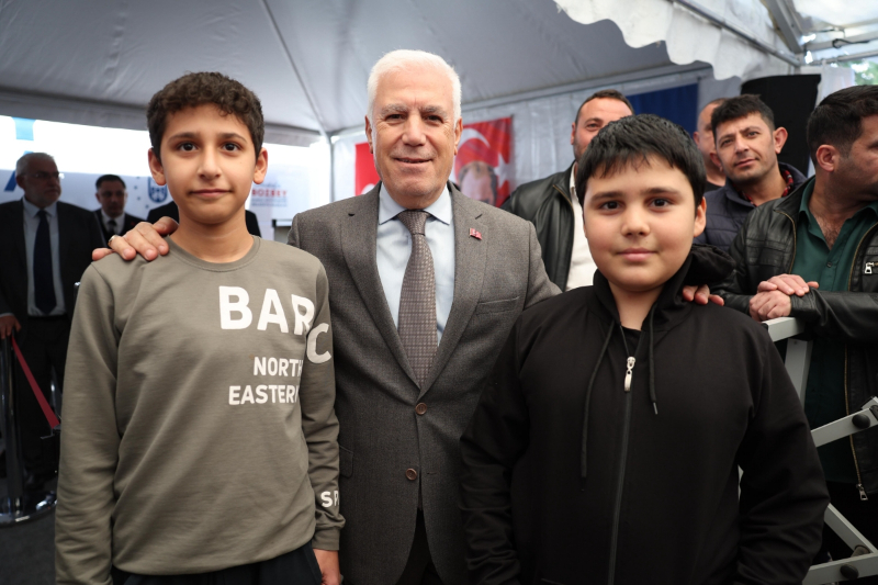 Bursa Büyükşehir, Gürsu’da küçükbaş yetiştiricisine destek verdi