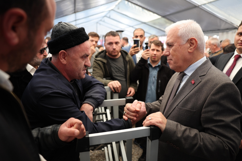 Bursa Büyükşehir, Gürsu’da küçükbaş yetiştiricisine destek verdi