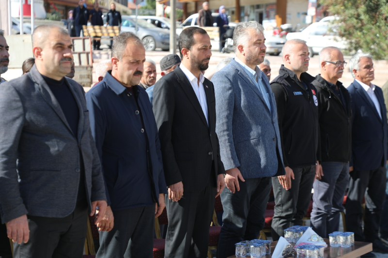 Hatay Büyükşehir, Yayladağı’nda aromatik bitki fideleri dağıttı