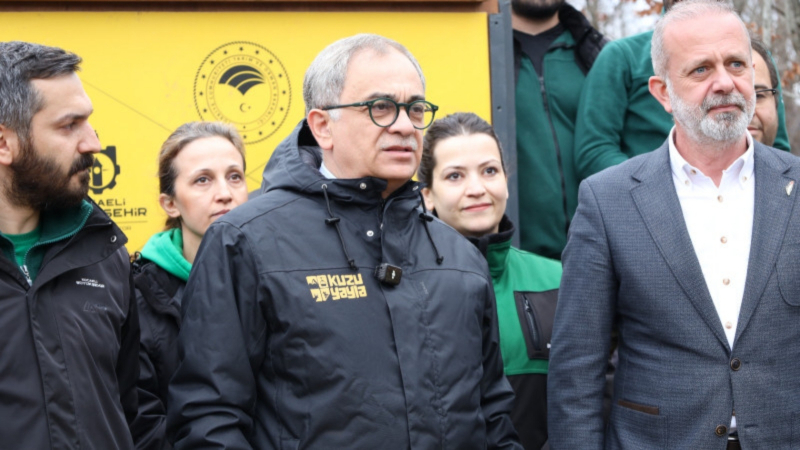 Kocaeli Büyükşehir 8 kızıl geyiği Kuzuyayla’da doğaya saldı