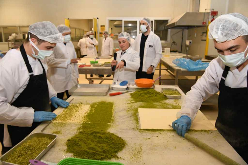 İspanya Tarım Bakanı Ankara’da gıda sanayisini inceledi