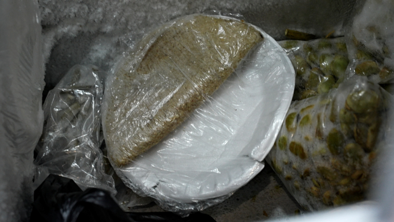 Yalova Belediyesi uygunsuz ürün satan marketi denetledi