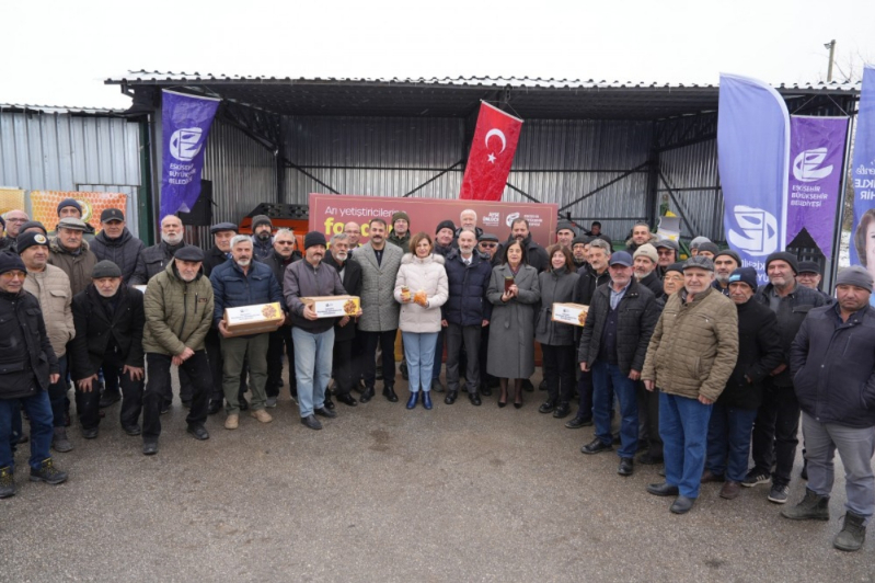 Eskişehir Büyükşehir, arıcılara 6,6 ton fondan yem desteği sağladı