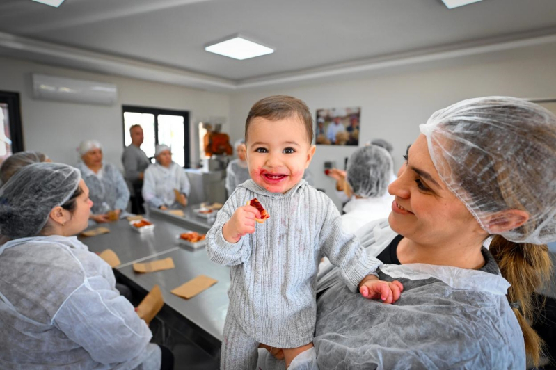 Mersin BŞB Kadınlara Kan Portakalı Kurutma Atölyesi Başlattı