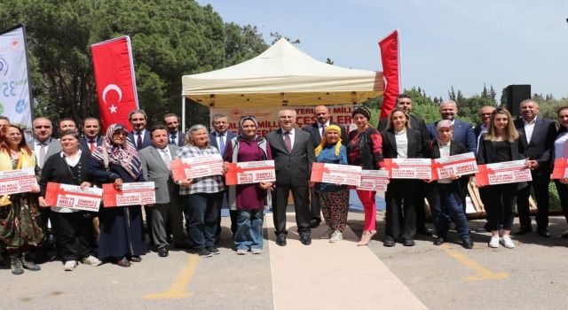 Yerli ve Milli 1 milyon 300 bin fide ile 300 kilogram tohum dağıtıldı