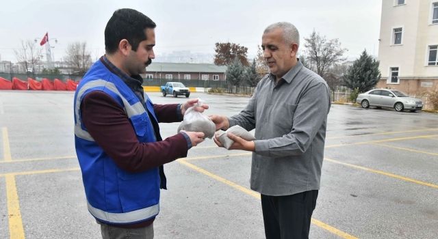 Ankara Büyükşehir Belediyesinden Çiftçilere Toprak Analiz Desteği