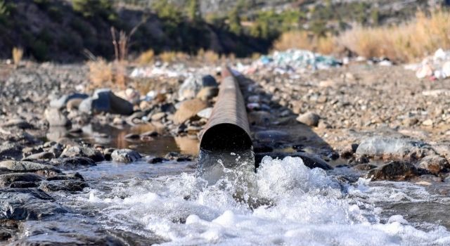 Mersin Büyükşehir'den Pınarbaşı'na Sulama Borusu Desteği