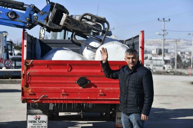 Ankara'da Üreticiye Büyük Destek: Mısır Silajı Dağıtımı Devam Ediyor!