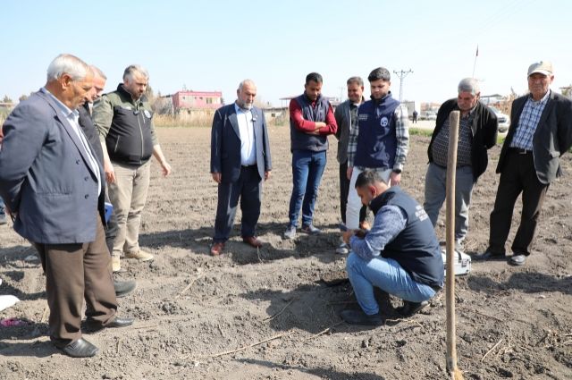 Çiftçiye Büyük Destek: Ücretsiz Toprak Analizi Başladı!