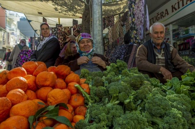 İstanbul Hallerine 177 Bin Ton Meyve ve Sebze Girişi! İşte En Çok Tüketilenler