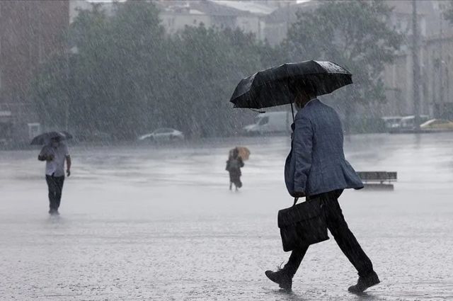 Meteoroloji Uyardı: Salı Günü Şiddetli Yağış ve Fırtına Bekleniyor!