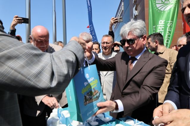 Sakarya'dan Tarıma Nefes Aldıracak Dev Hamle: Yerli ve Milli Kokarca Tuzağı Çiftçiyle Buluştu!
