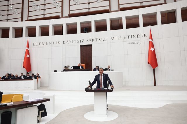 CHP’li Barut’tan Orman Yangınlarına Müdahale Tepkisi: "Koordinasyon Eksik, Açıklamalar Güven Vermiyor"