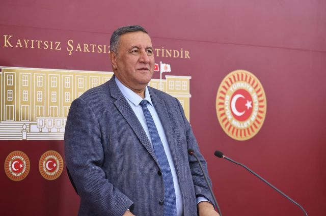Kredi Kartı Borçları Rekor Kırdı: Sofralar Borçla Kuruluyor!