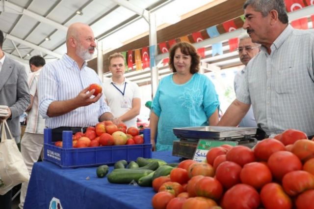 %100 Ekolojik Pazarlarda 10 Yılda 15,5 Milyon TL'lik Zehirsiz Kazanç