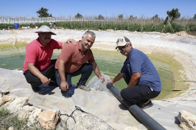 Erdemli'deki Çiftçilere 4.164 Metre Sulama Borusu Desteği