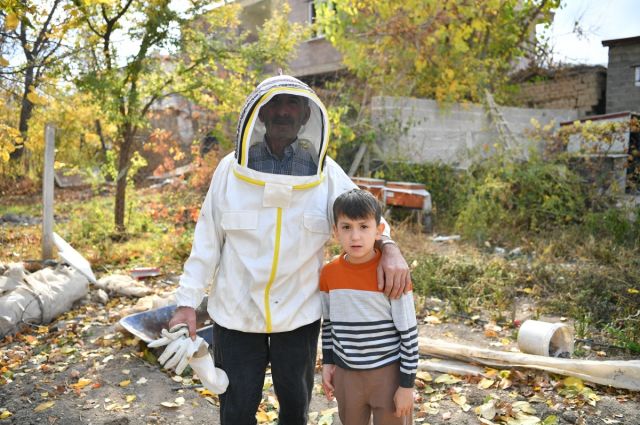 Kayseri Büyükşehir’den Yahyalı’da arıcılık desteği
