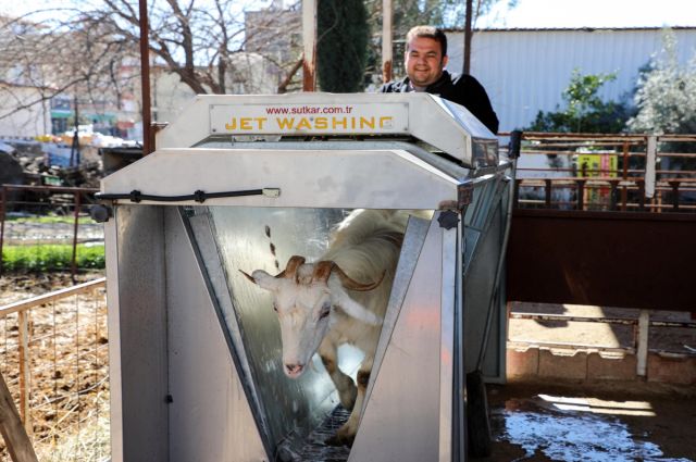 Antalya BŞB’den Yeniköy’de Çiftçilere Parazit Desteği