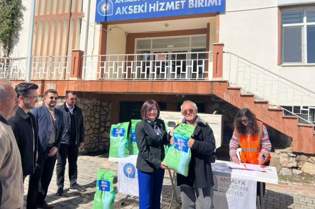 Antalya Büyükşehir Akseki’de Bordo Bulamacı Desteği Dağıttı
