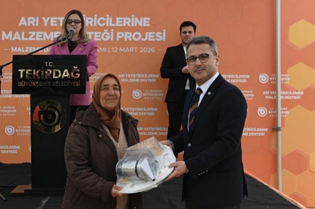 Tekirdağ Büyükşehir 674 arı yetiştiricisine ekipman dağıttı