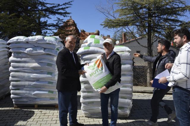 Üreticilere yüzde 50 hibeli fiğ tohumu dağıtıldı