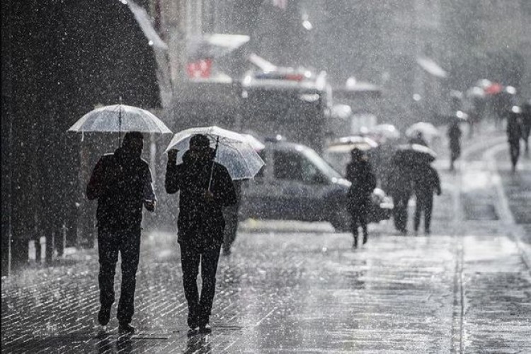 Bu İllerde Yaşayanlar Dikkat! Meteoroloji'den Sağanak Uyarısı