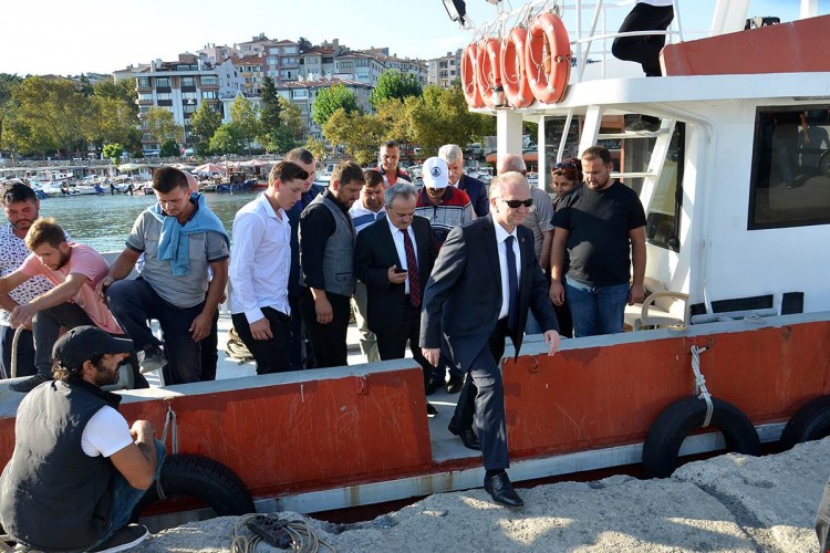 Vali Mehmet Ceylan Balıkçı Barınağında İncelemelerde Bulundu