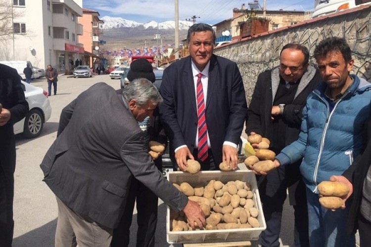 Gürer: Patates İthaline İzin Vermek Çiftçiye Aba Altından Sopa Göstermektir