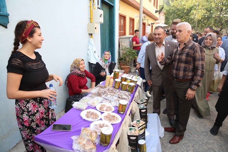 Misi’de Yerel Lezzetler Şöleni