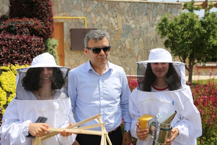 Antalya’da Dünya Arı Günü Coşkuyla Kutlandı