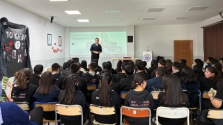 Kars VHO Başkanı Ödül, liselilere veterinerliği anlattı