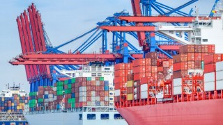 İran Hürmüz Boğazı’nda tahıl gemilerine sınırlı geçiş verdi