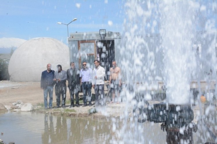 Van Gölü kıyısında 60 derecelik termal su kaynağı bulundu