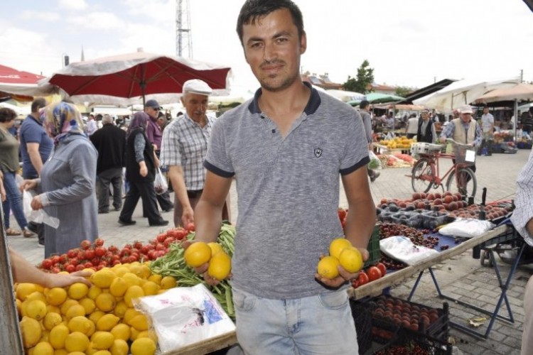 Pazarda limon zam şampiyonluğunu yakaladı