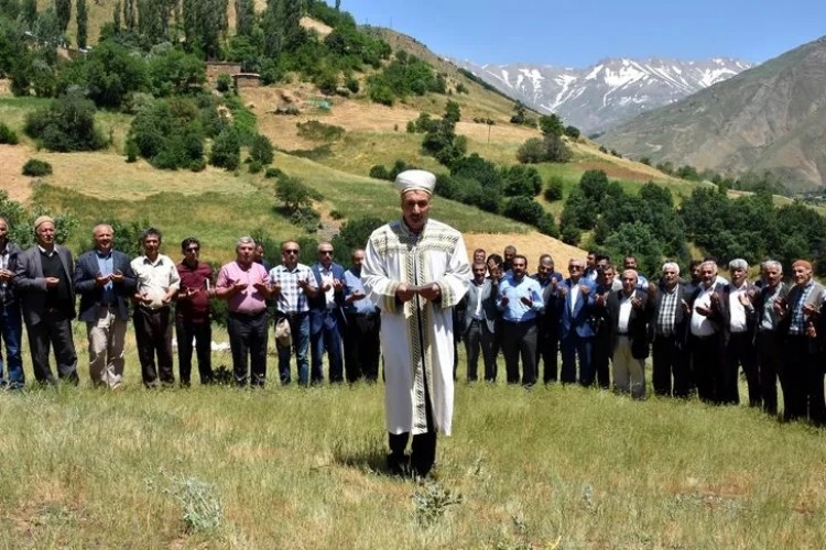 Van'da Arıcılar 'Bal' Duasına Çıktı