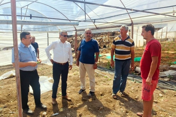 Tarım ve Orman İl Müdürü Özen Afetzedelerin Yaralarını Sardı