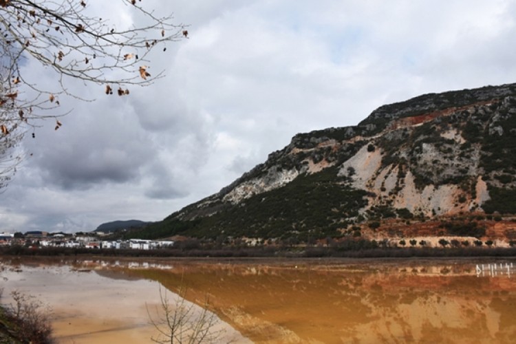 Muğla'da sağanak nedeniyle tarım arazileri su altında kaldı