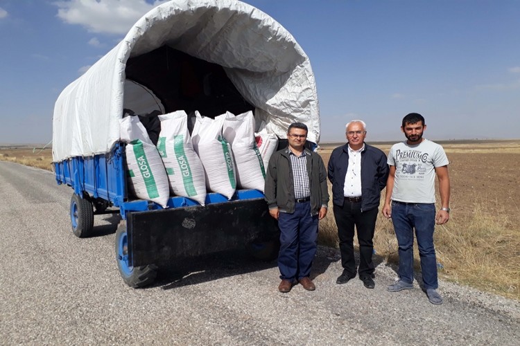 Üreticilere Yüzde Yüz Hibeli Buğday ve Arpa Tohumu Dağıtıldı